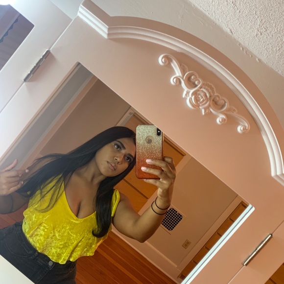 Top - Picture 2 of 2